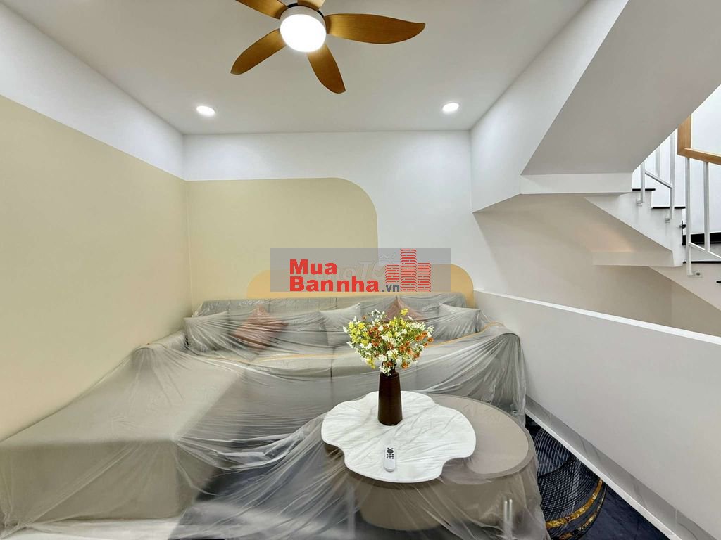 Siêu Phẩm 4m x 23m. 3 Tầng ( 1PN dưới ). Mặt Tiền Đường Thới An 18