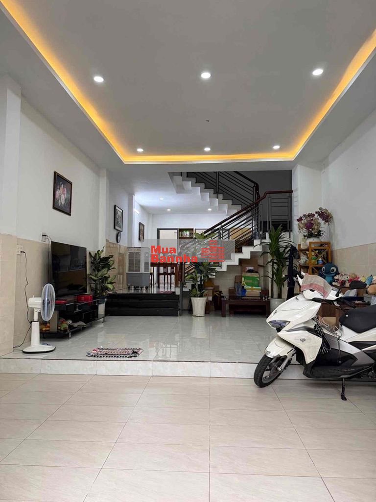 8.x TỶ - 80m2 - 4 TẦNG BTCT- NGANG HƠN 5M – CÁCH NGÃ 4 QUANG TRUNG