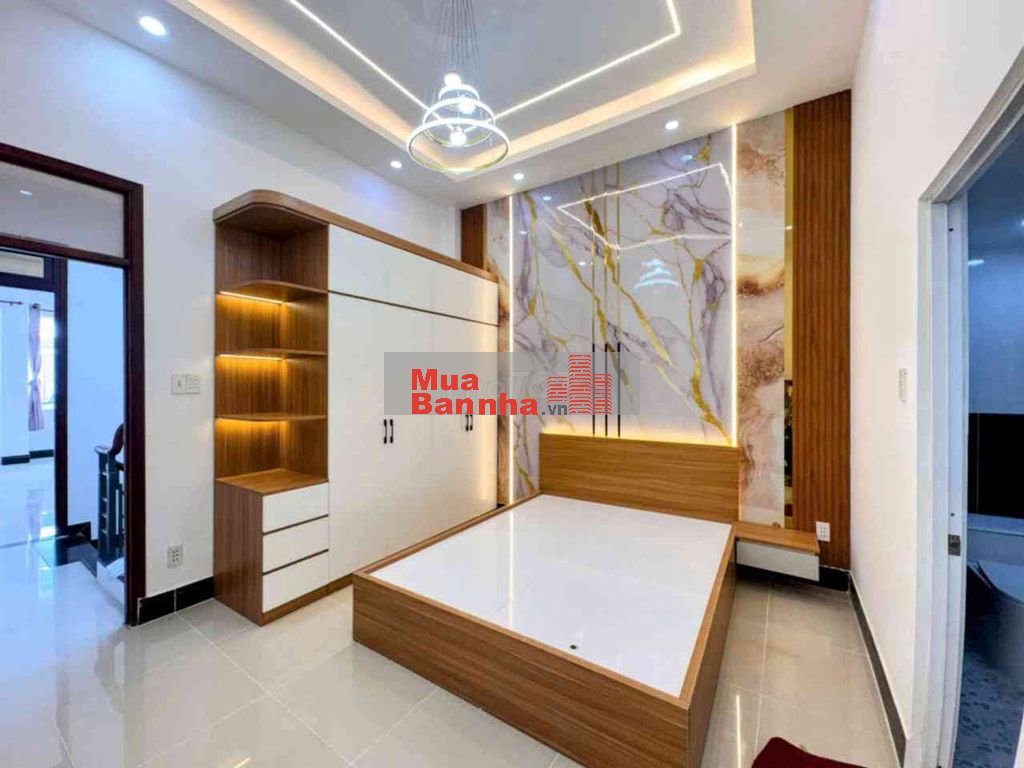Nhà 3Tầng, 4x15, HXT 7M thông, ngay trục đường Lê Văn Quới, Giá 5.x tỷ