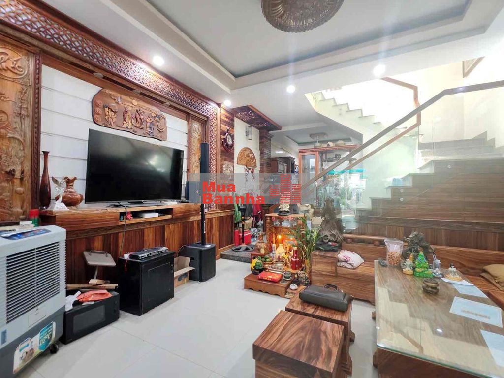 “TẦM 3 TỶ – SỞ HỮU NHÀ RIÊNG 56M² TẠI CÁCH MẠNG THÁNG 8”