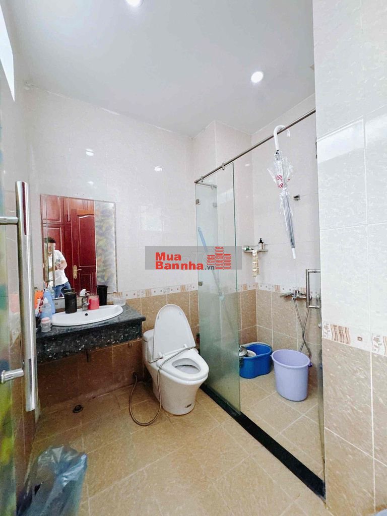BÁN NHÀ MẶT TIỀN CHÍNH CHỦ Q1 , CÁCH METRO BẾN THANH 15 PHÚT ĐI BỘ