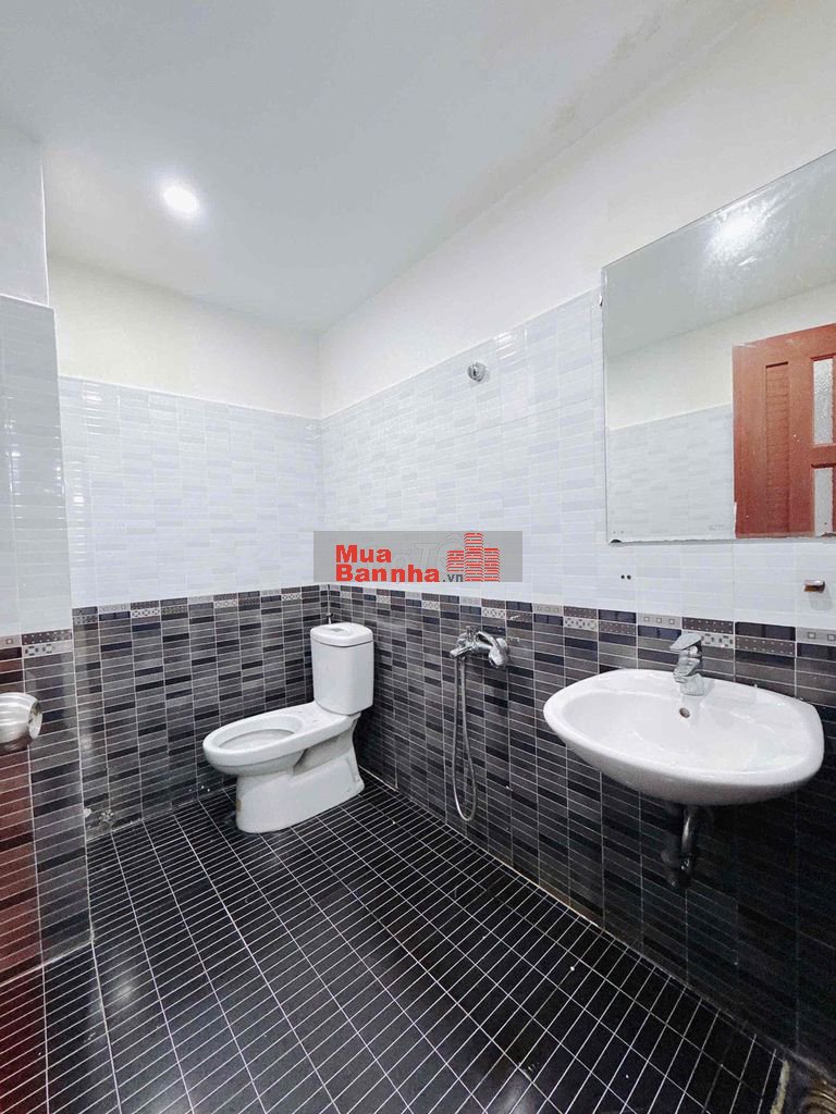 BÁN NHÀ MẶT TIỀN CHÍNH CHỦ Q1 , CÁCH METRO BẾN THANH 15 PHÚT ĐI BỘ