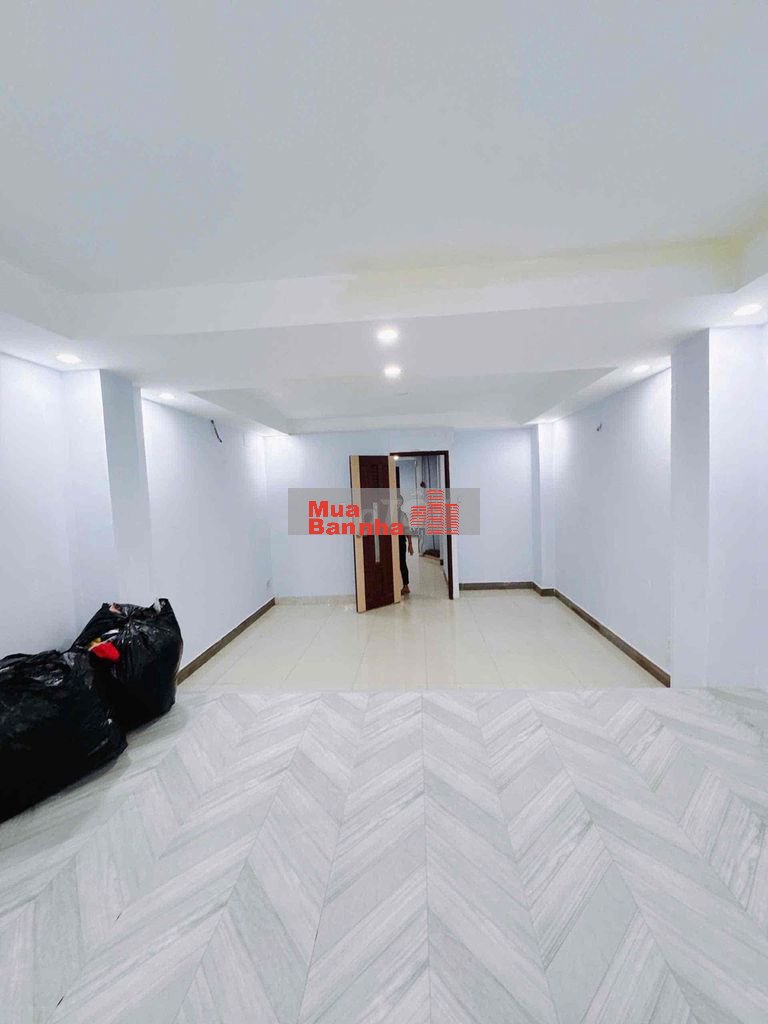 BÁN NHÀ MẶT TIỀN CHÍNH CHỦ Q1 , CÁCH METRO BẾN THANH 15 PHÚT ĐI BỘ