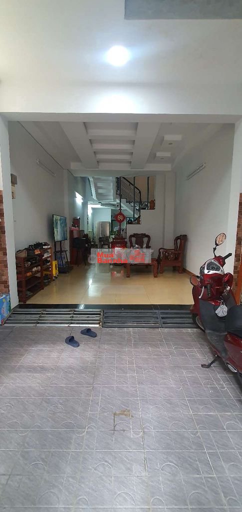 Nhỉnh 8 tỷ, HXH ,72m2, 4 Tầng,có St, P.Tân Sơn Nhì gần St AEON Tân Phú