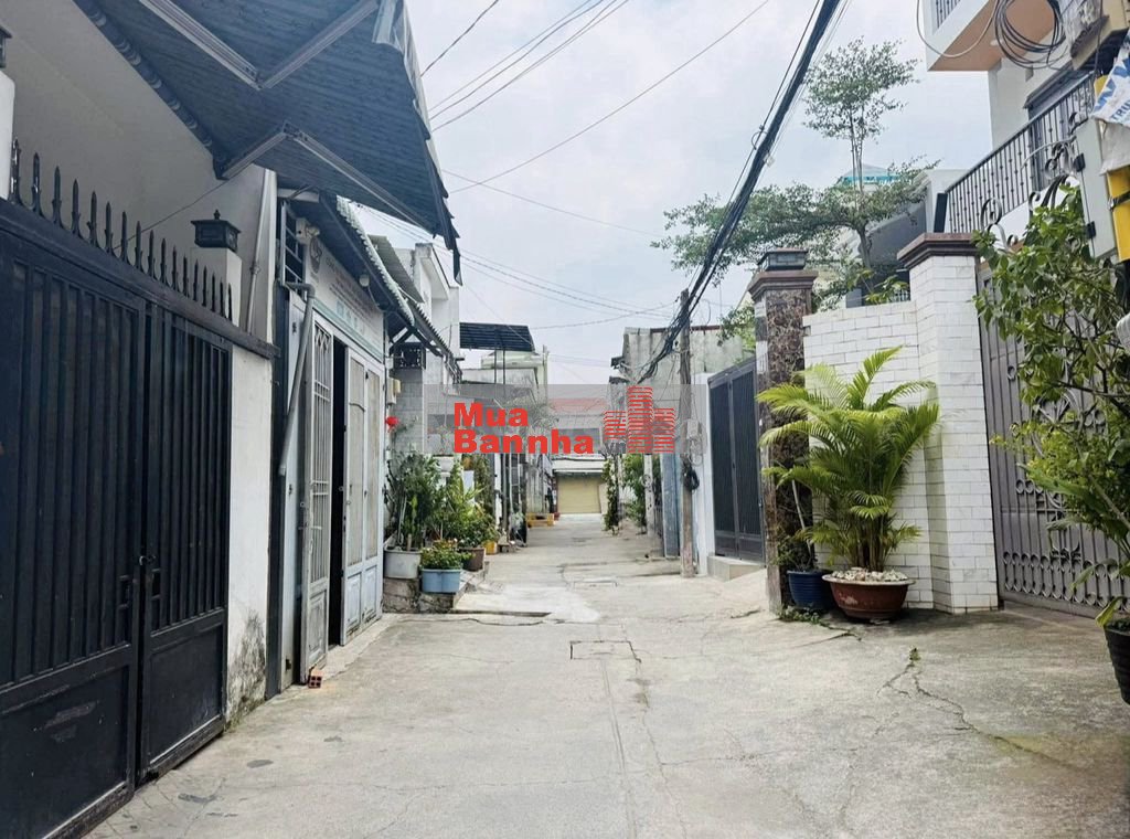 Gần chợ Thủ Đức 2,4 tỷ nhà cấp 4 mới 43 m2