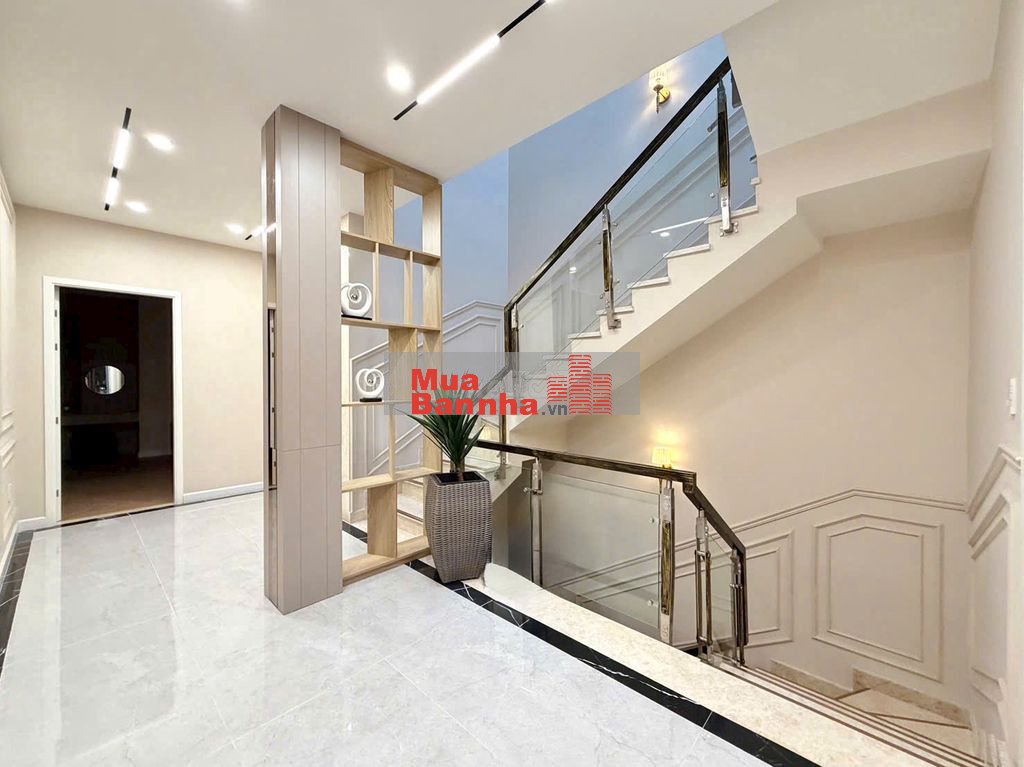 Bán Villa hẻm Ô tô Nguyễn Chí Thanh Q5 8x19,3m 4lầu 45tỷ Có thang máy