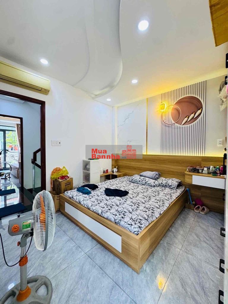 Giáp Tân Phú - 5tầng - DT 4.6x12, giá 6. xty