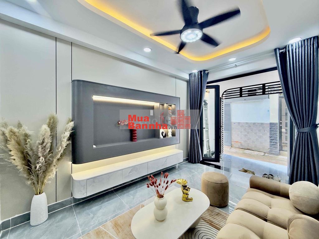 NHÀ ĐẸP 4 TẦNG NGAY ĐẠI HỌC CÔNG NGHIỆP- CHỢ GÒ VẤP, VINCOM, EMART.