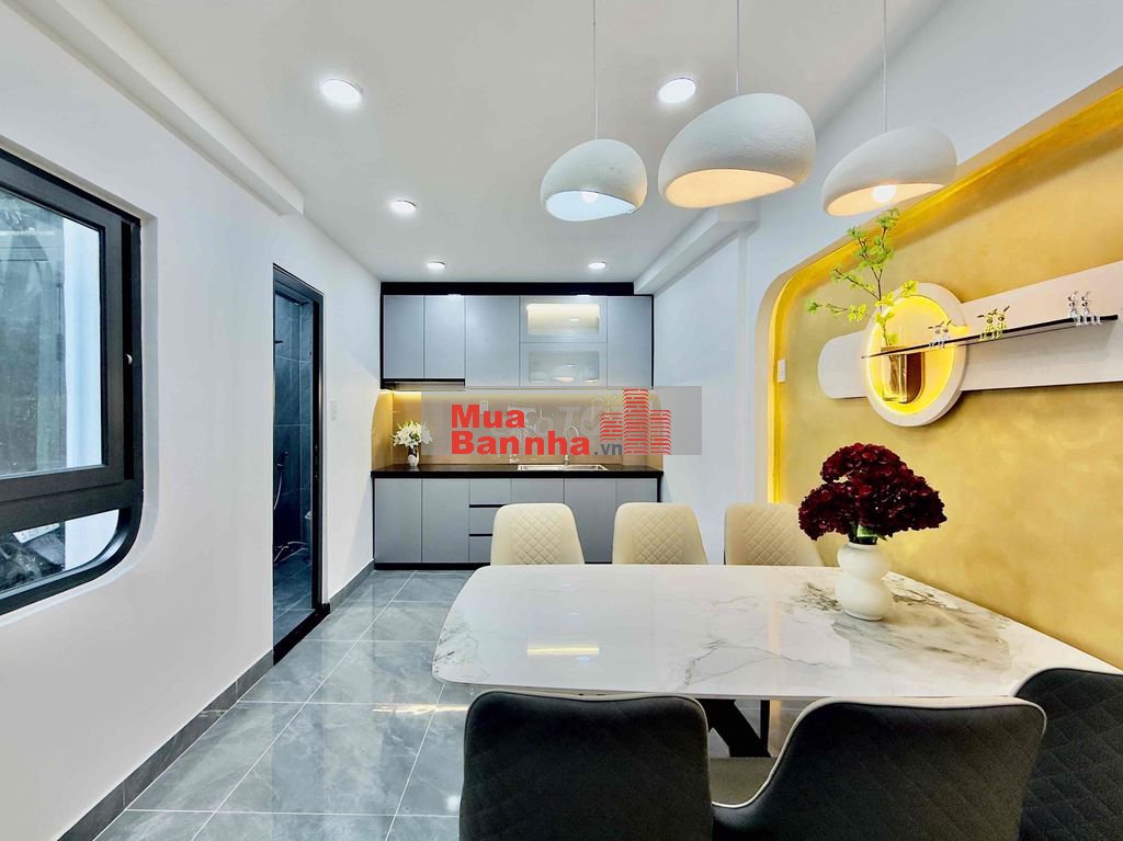 NHÀ ĐẸP 4 TẦNG NGAY ĐẠI HỌC CÔNG NGHIỆP- CHỢ GÒ VẤP, VINCOM, EMART.