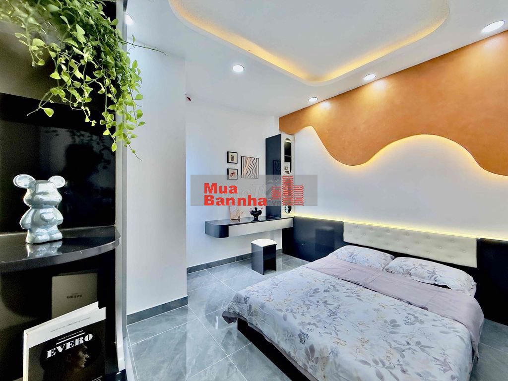 NHÀ ĐẸP 4 TẦNG NGAY ĐẠI HỌC CÔNG NGHIỆP- CHỢ GÒ VẤP, VINCOM, EMART.