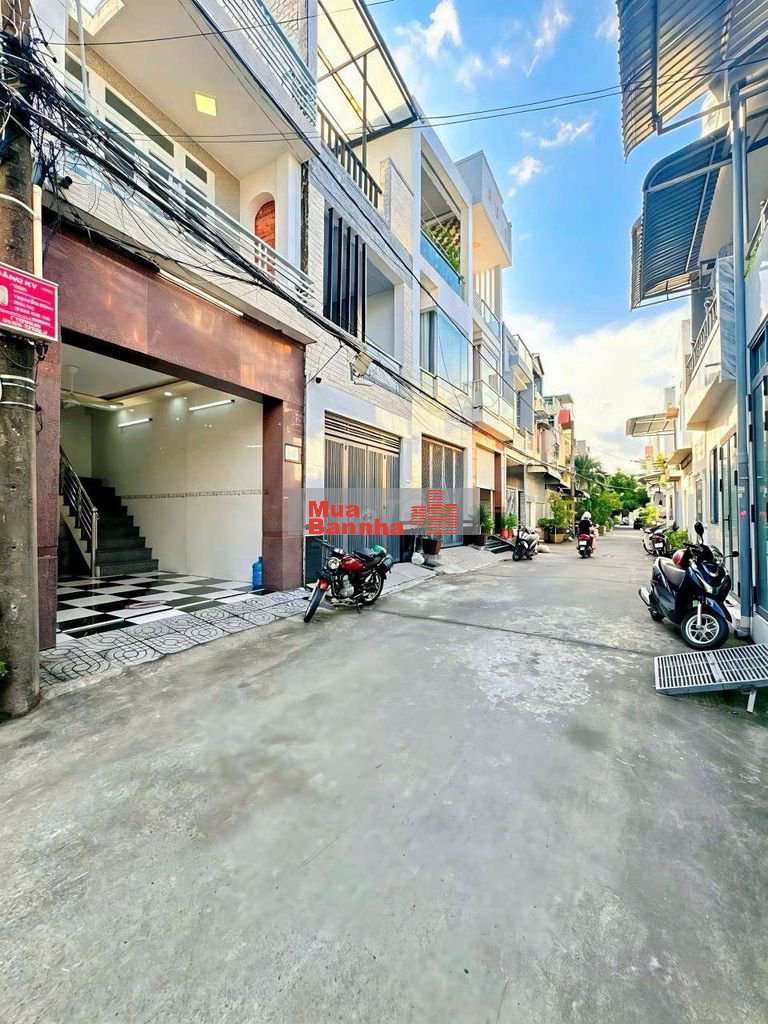 NHÀ TRỆT LẦU - HẺM 6M NGUYỄN VĂN CỪ