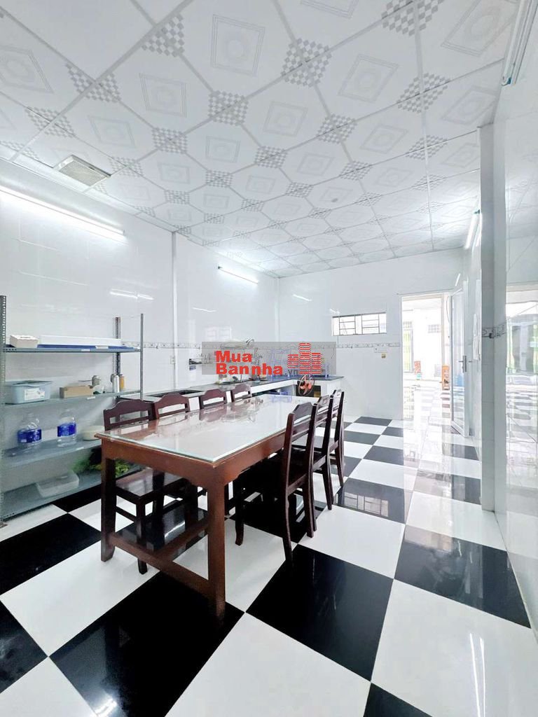 NHÀ TRỆT LẦU - HẺM 6M NGUYỄN VĂN CỪ