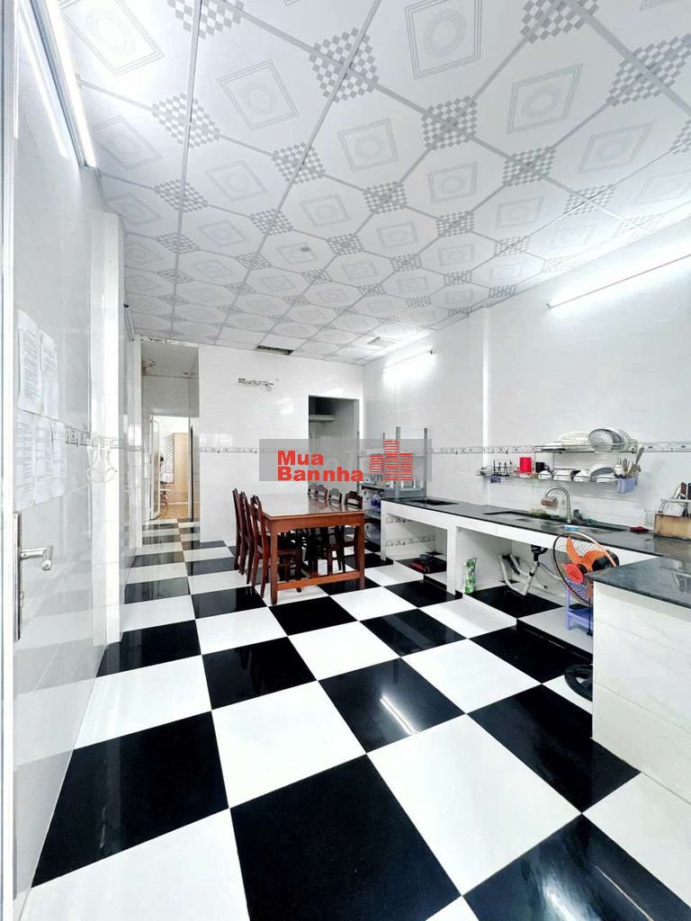 NHÀ TRỆT LẦU - HẺM 6M NGUYỄN VĂN CỪ