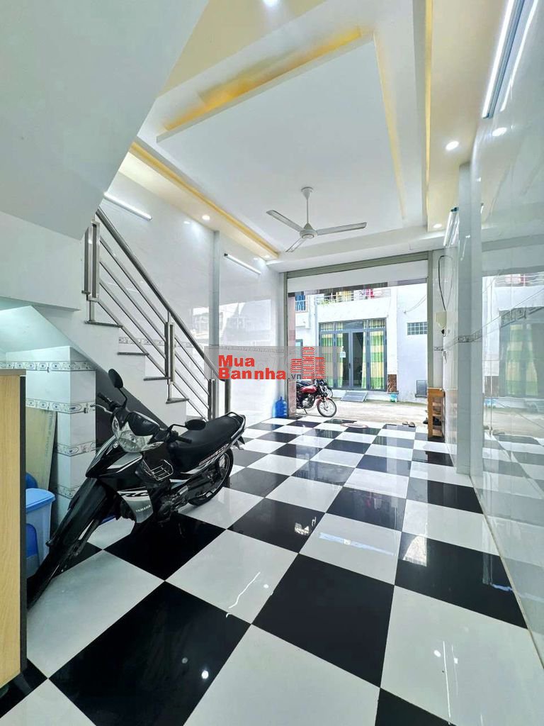 NHÀ TRỆT LẦU - HẺM 6M NGUYỄN VĂN CỪ