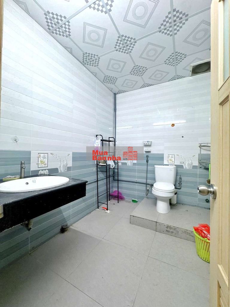 NHÀ TRỆT LẦU - HẺM 6M NGUYỄN VĂN CỪ