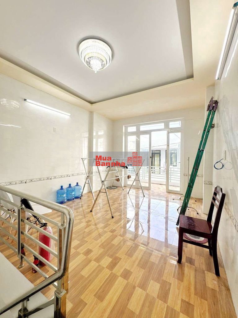 NHÀ TRỆT LẦU - HẺM 6M NGUYỄN VĂN CỪ
