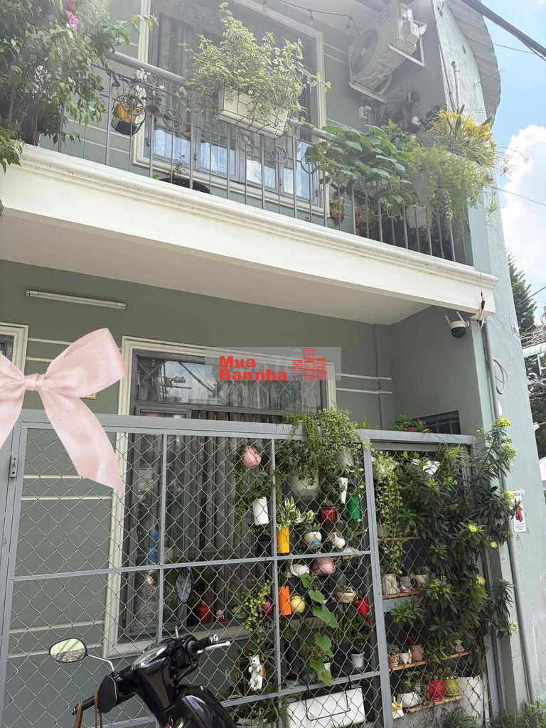 hẻm xe hơi lớn , vị trí đẹp