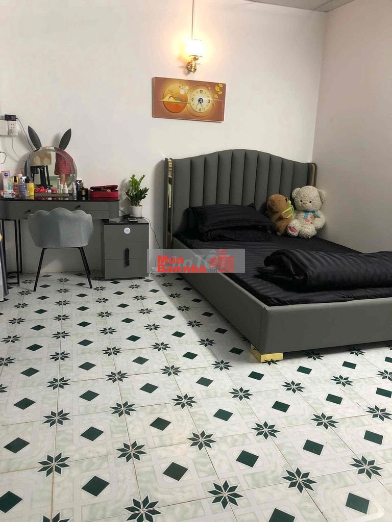 hẻm xe hơi lớn , vị trí đẹp