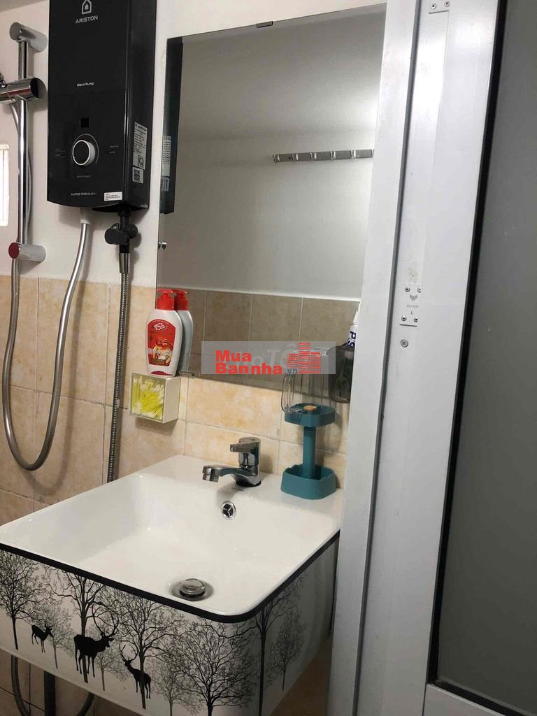 hẻm xe hơi lớn , vị trí đẹp