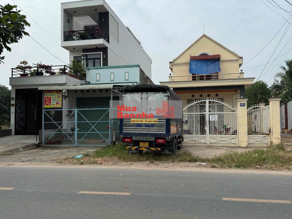 NHÀ MẶT TIỀN ĐƯỜNG LỚN