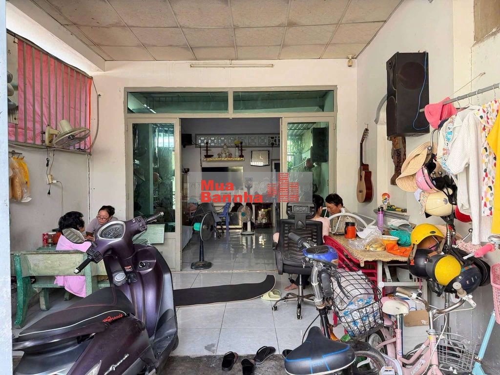 Nhà mặt tiền giá trong hẻm