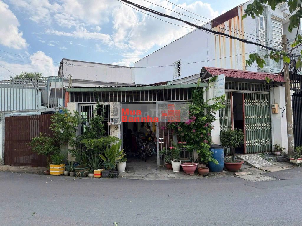 Nhà mặt tiền giá trong hẻm