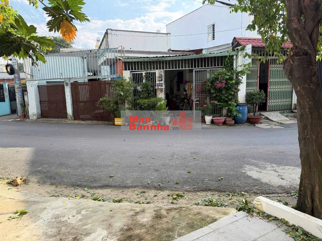Nhà mặt tiền giá trong hẻm