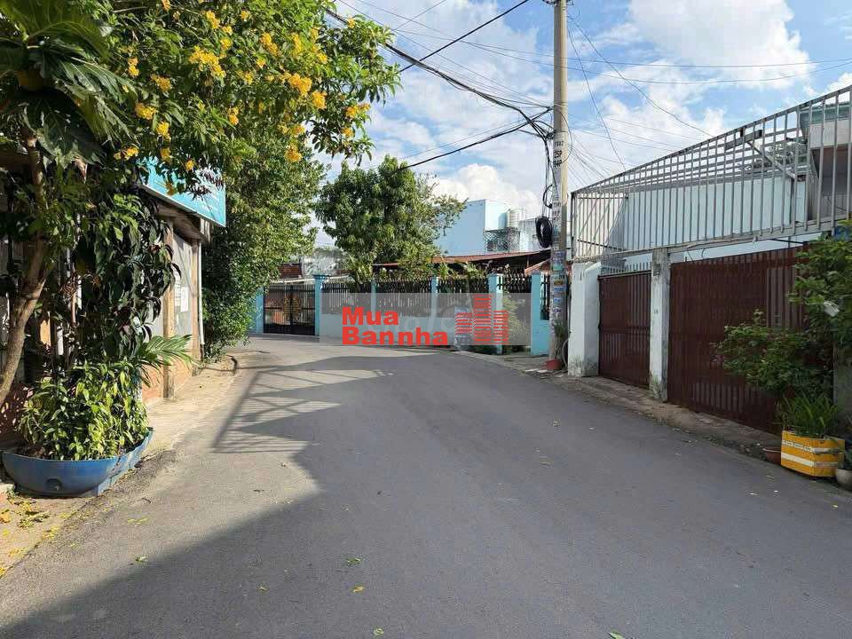 Nhà mặt tiền giá trong hẻm