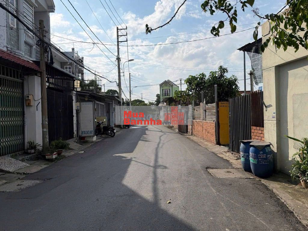 Nhà mặt tiền giá trong hẻm