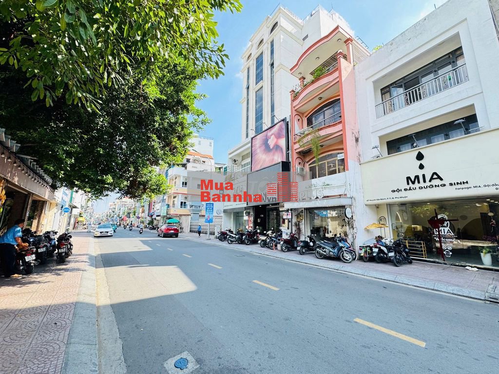 Mặt tiền Huỳnh Văn Bánh, Phường 11, Quận Phú Nhuận