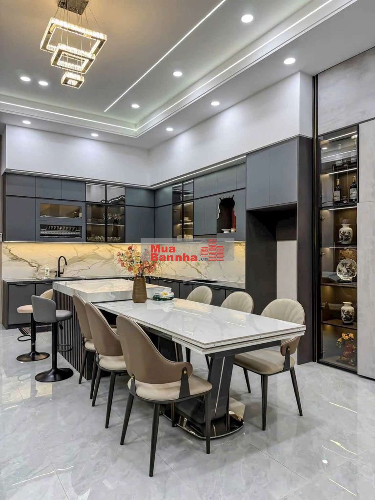 NHÀ 2 LẦU RỘNG - KDC XÂY DỰNG - GIÁP KHU NAM LONG
