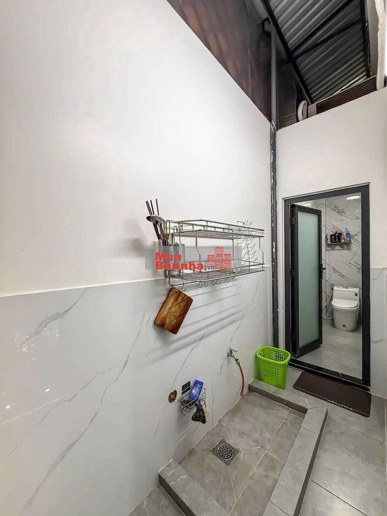 NHÀ 2 LẦU RỘNG - KDC XÂY DỰNG - GIÁP KHU NAM LONG