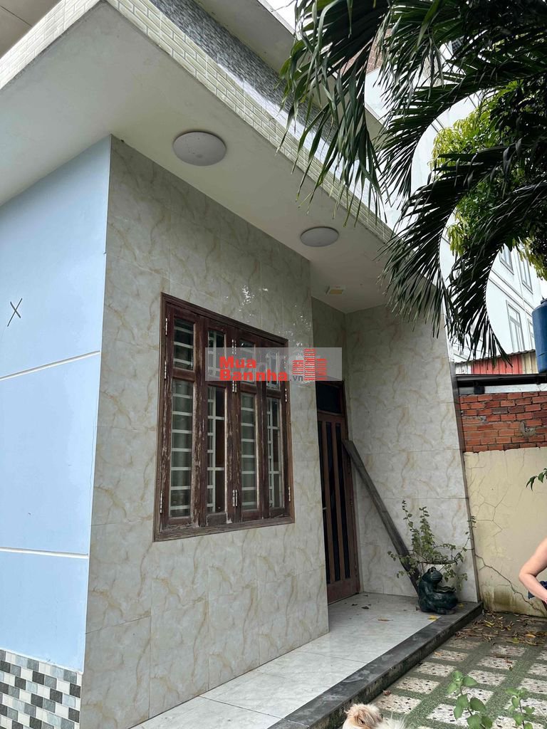 Bán gấp nhà:4,3( nở hậu 12)x37,1lầu công nhận 300m2,Long Thạnh Mỹ,Q9