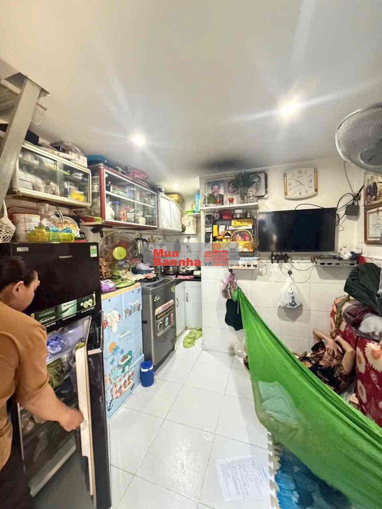 Nhà:3 x4_2lầu (sổ hồng riêng) hẻm 118,Bùi Văn Ba,Q7(củ)