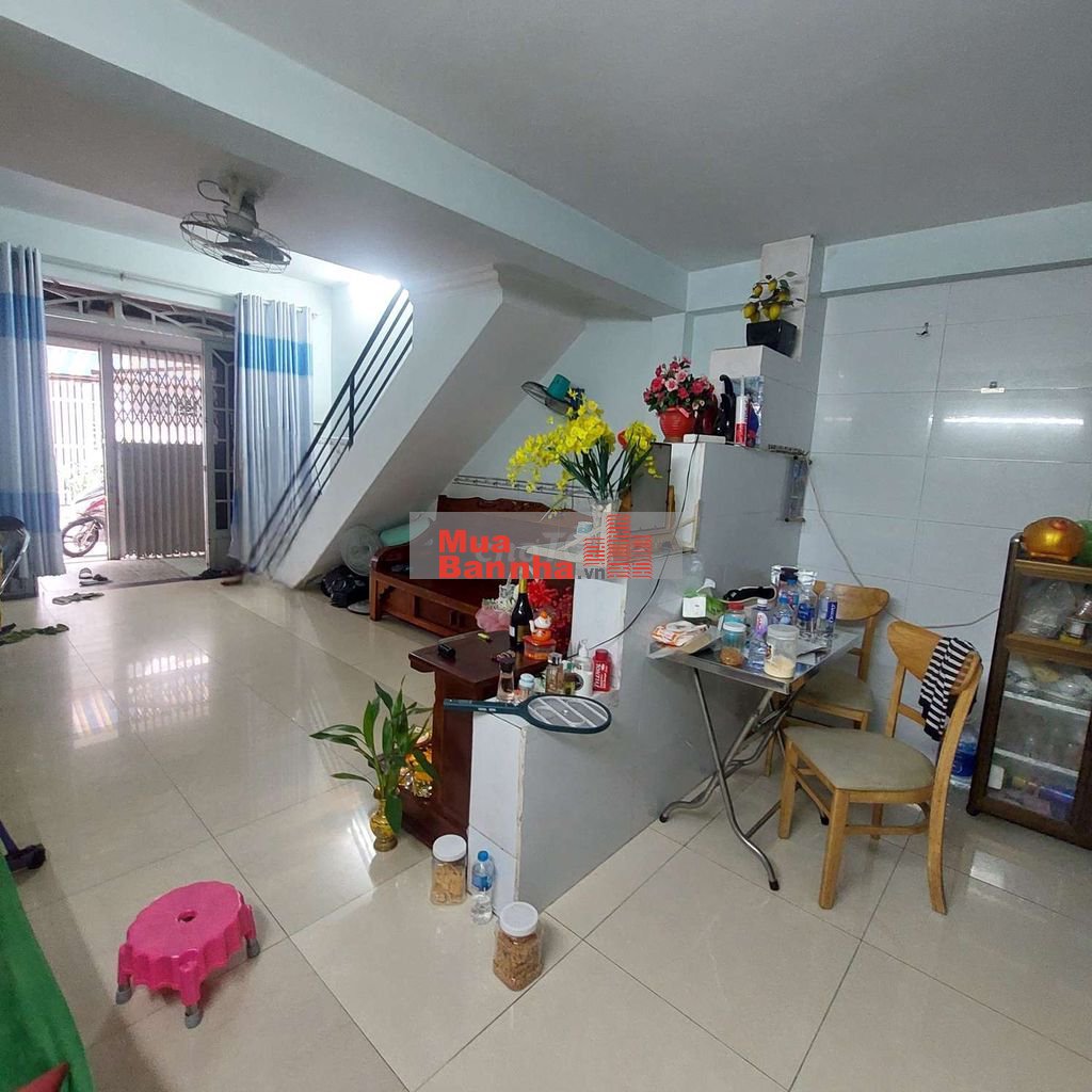 Nhà 8x11 ,2 tầng ,hẻm xe tải thông gần coopmat PH VĂN HỚN TRƯỜNG CHINH