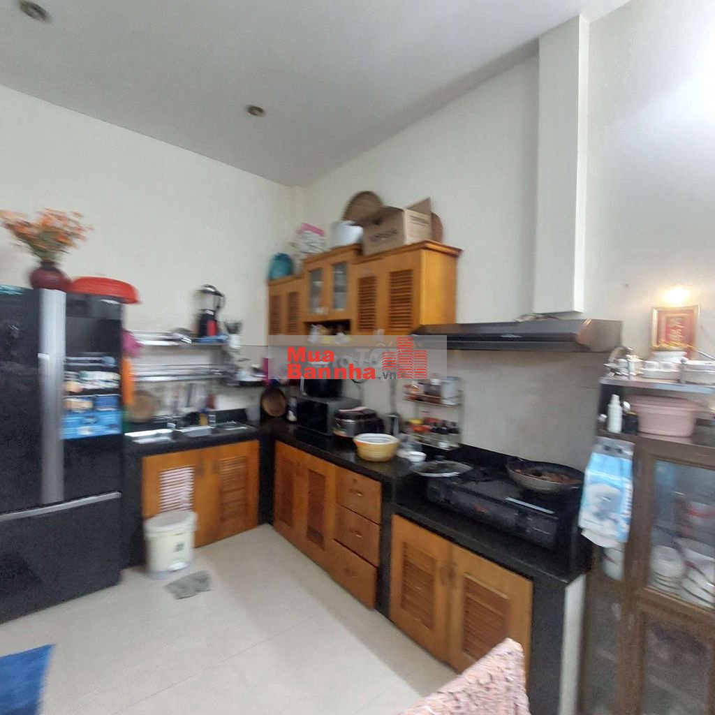 Nhà 8x11 ,2 tầng ,hẻm xe tải thông gần coopmat PH VĂN HỚN TRƯỜNG CHINH