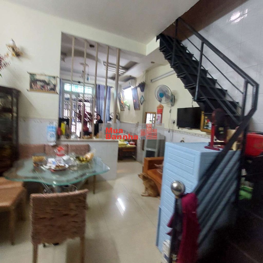 Nhà 8x11 ,2 tầng ,hẻm xe tải thông gần coopmat PH VĂN HỚN TRƯỜNG CHINH
