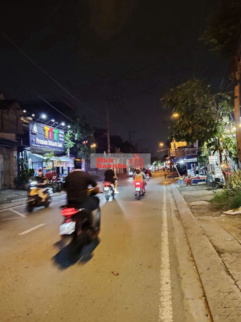 Bán toà nhà karaoke GÓC 2 mặt tiền
