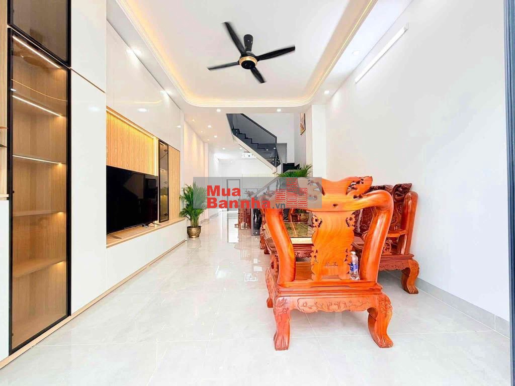 Nhà xây mới 4m x 23m 2 tầng có sân rộng 8m đường Hiệp Thành 17 Q12