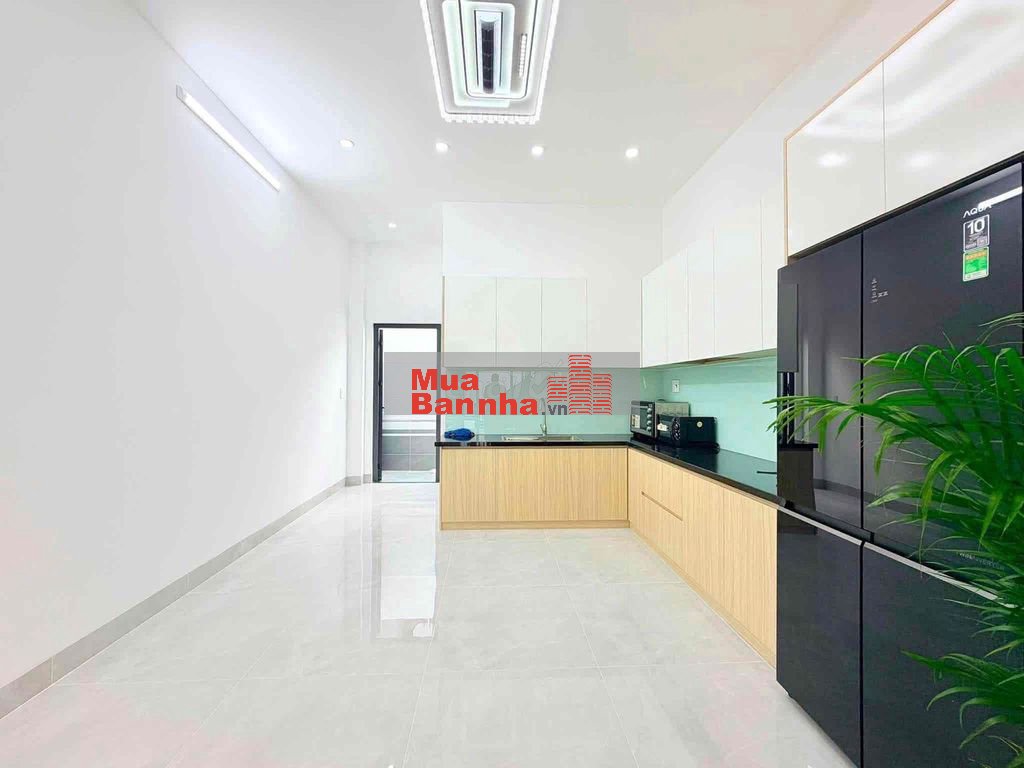 Nhà xây mới 4m x 23m 2 tầng có sân rộng 8m đường Hiệp Thành 17 Q12