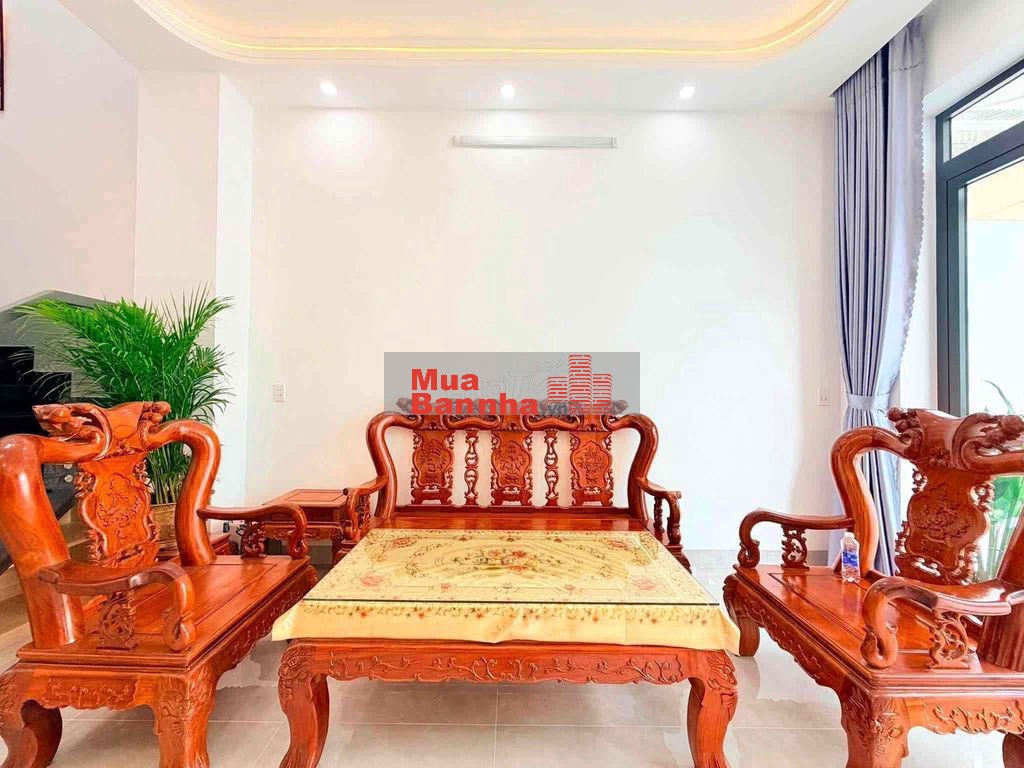 Nhà xây mới 4m x 23m 2 tầng có sân rộng 8m đường Hiệp Thành 17 Q12