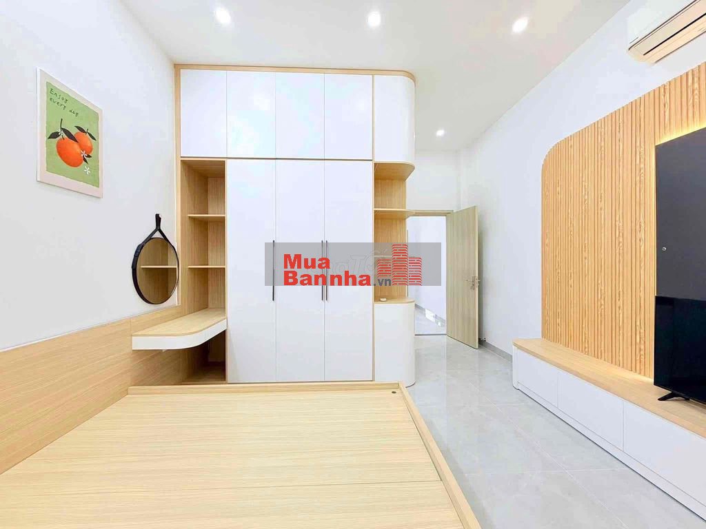 Nhà xây mới 4m x 23m 2 tầng có sân rộng 8m đường Hiệp Thành 17 Q12