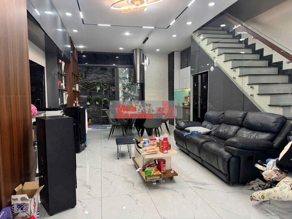 Bán nhà Nguyễn Đình Chiểu Quận 3 ,DT:6x9m ,4 tầng giá 13.5 tỷ