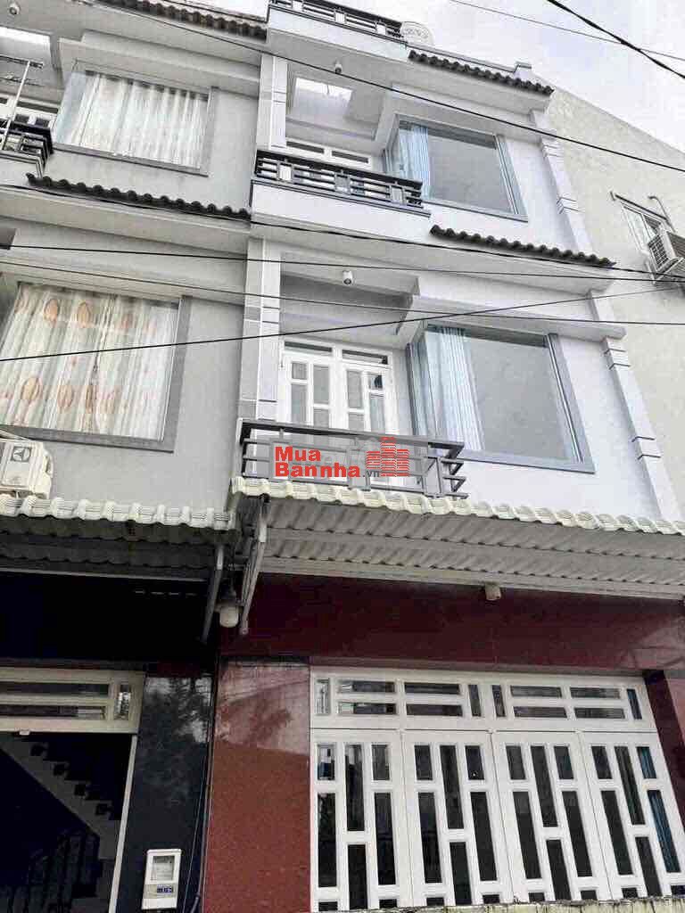 bán nhà 4m x 11m. 2 lầu. đường Phú định F16.Q8.