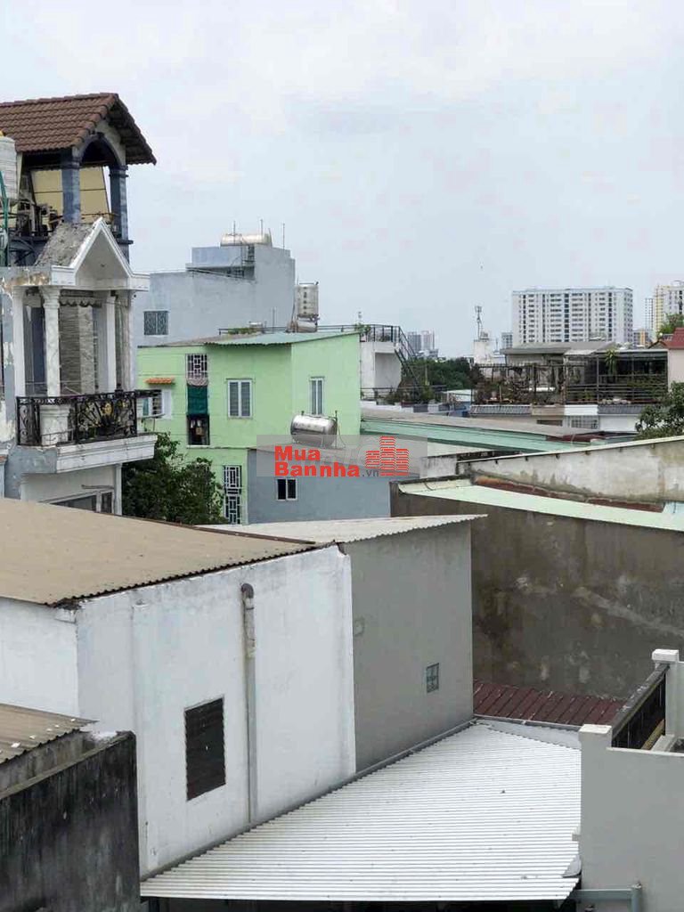 bán nhà 4m x 11m. 2 lầu. đường Phú định F16.Q8.