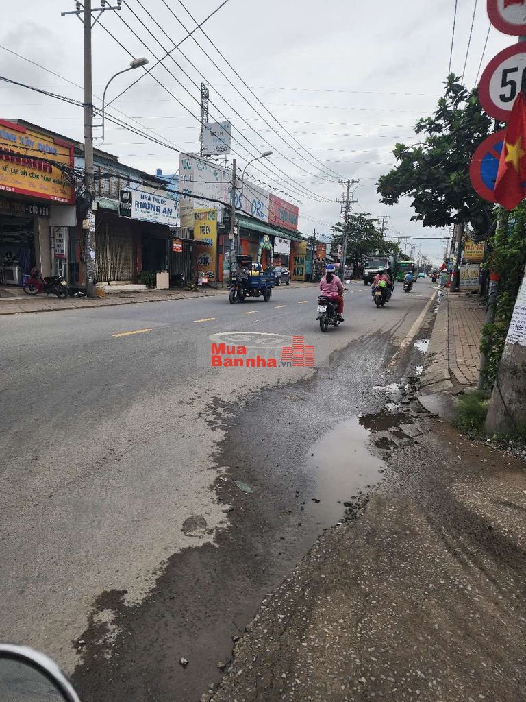 Bán nhà quốc lộ 50 phong phú cách ngã tư nguyễn văn linh 1,7km