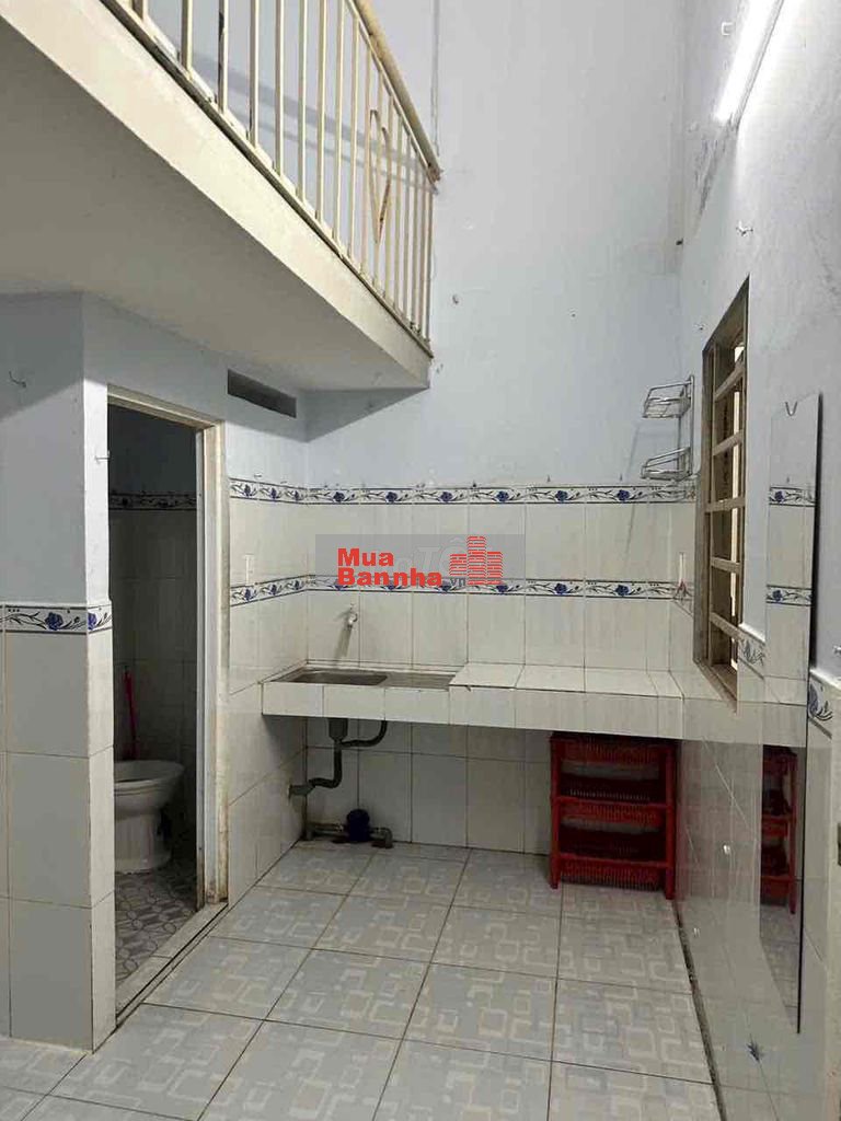 bán nhà 1 trệt 1 lầu có sẵn 10 phòng trọ