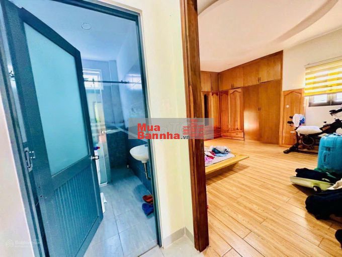 Bán nhà 3 tầng Đường Đặng Văn Bi, Thủ Đức, 86m2, 6.7 tỷ