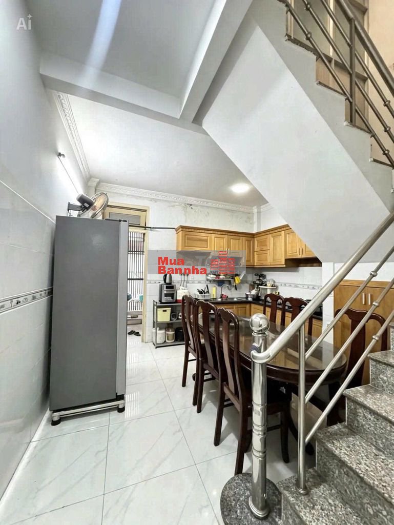 Bán nhà DT 4x18 đúc 2 tầng đường Nguyễn Văn Quá giá 2ty920 TL
