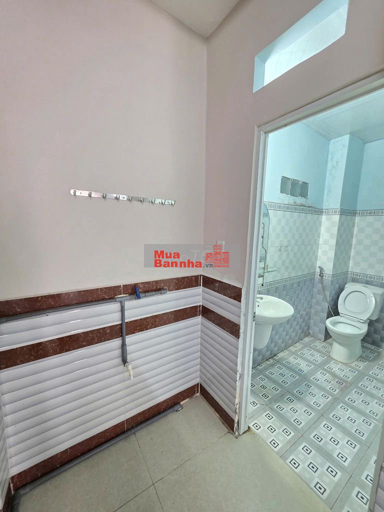 Nhà Trệt Lầu gần đường Ống Nước, chợ Đông Hòa, Làng Đại học Quốc Gia